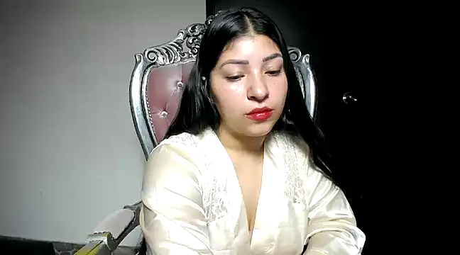 holly20a online show from February 1, 9:43 am