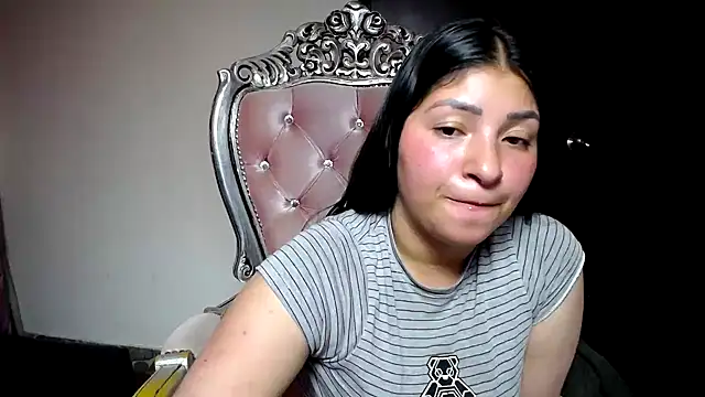 holly20a online show from February 14, 3:47 pm