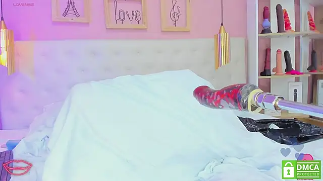 Snapshot of leylla_ chatting on March 22, 12:30 pm leylla online show from March 22, 12:30 pm