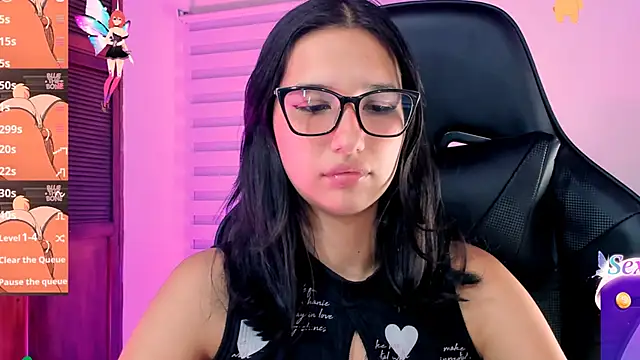 Luniverse online show from February 5, 12:10 am