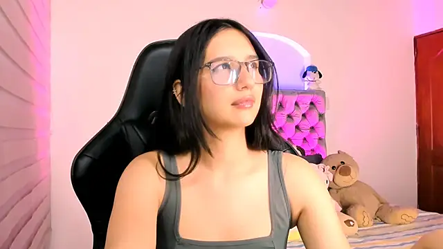 Luniverse online show from November 27, 10:34 pm