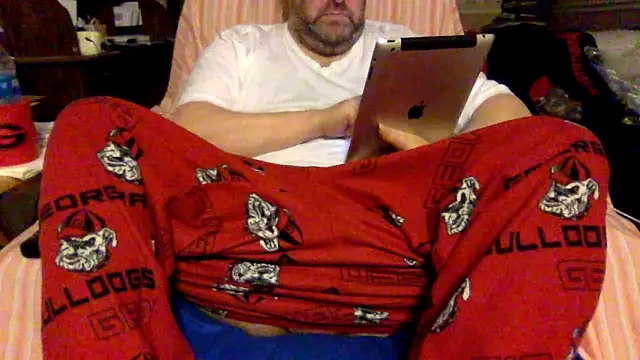 Snapshot of Drwhocares chatting on February 7, 10:20 pm Drwhocares online show from February 7, 10:20 pm