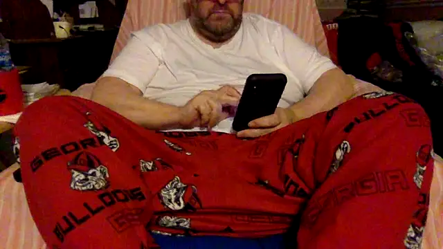 Snapshot of Drwhocares chatting on February 8, 1:22 am Drwhocares online show from February 8, 1:22 am