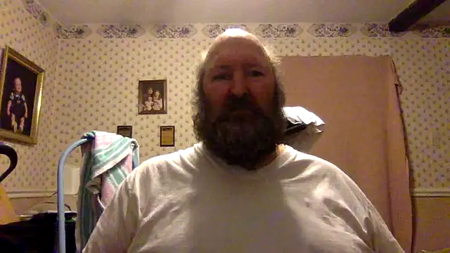 Snapshot of Drwhocares chatting on March 20, 7:41 pm Drwhocares online show from March 20, 7:41 pm