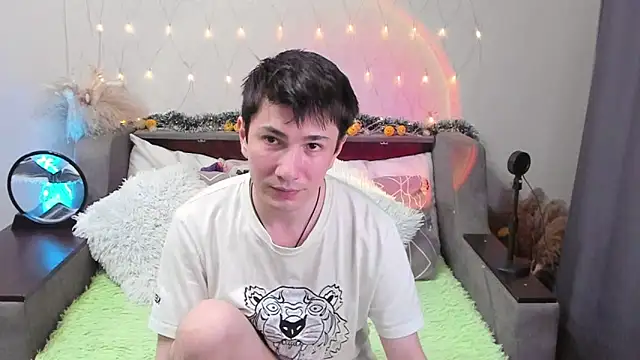 Yumi steve online show from October 7, 5:54 pm