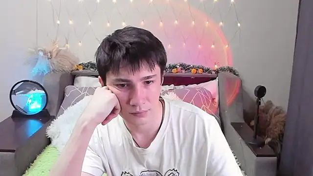 Yumi steve online show from October 26, 6:03 pm