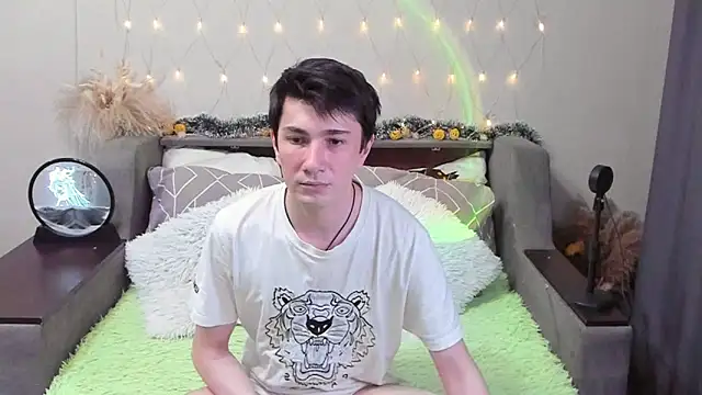 Yumi steve online show from November 3, 2:51 pm