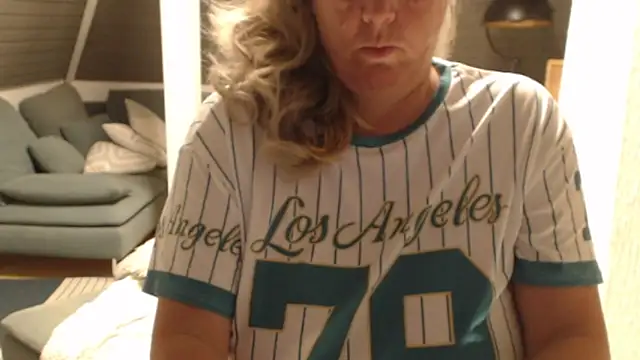 KimMitchelli online show from March 4, 5:57 am