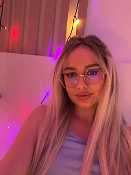 mollyxxx online show from December 13, 9:13 am