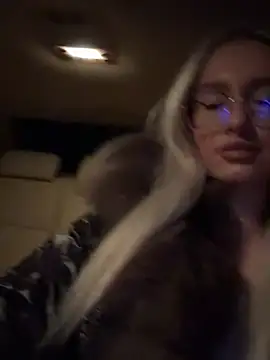 mollyxxx online show from December 15, 2:30 am