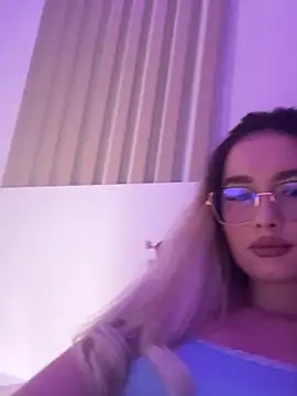 mollyxxx online show from February 4, 2:17 am