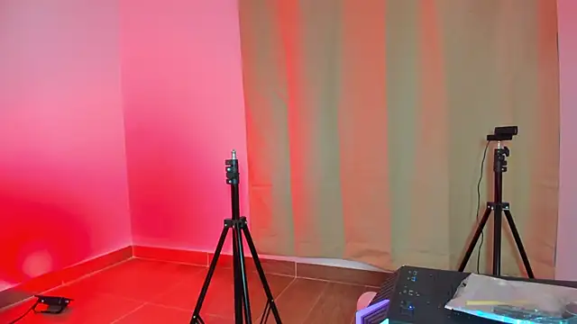 KataFerreira777 online show from April 3, 1:14 am