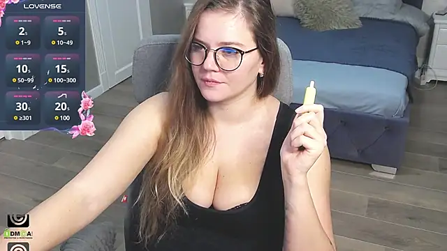 KellyKleine online show from December 23, 1:03 pm