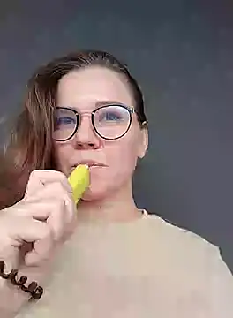 Snapshot of KellyKleine chatting on October 11, 3:21 pm KellyKleine online show from October 11, 3:21 pm