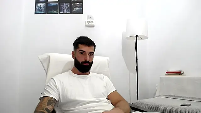 Verycutex online show from October 7, 3:42 pm