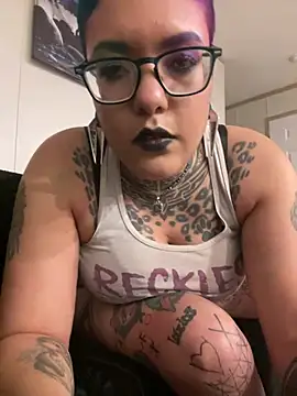 creamfilleddessert online show from April 4, 8:01 am