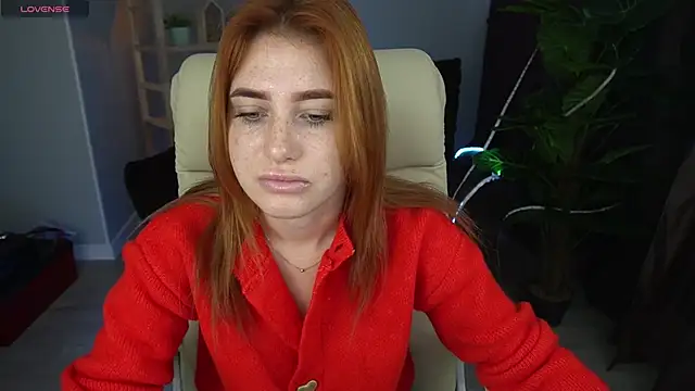 EmilyFoxxi online show from December 4, 6:11 am