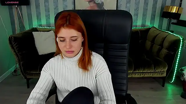 EmilyFoxxi online show from December 20, 9:21 am
