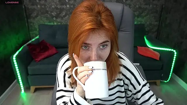 EmilyFoxxi online show from December 31, 6:16 am