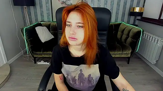 EmilyFoxxi online show from January 15, 6:22 am