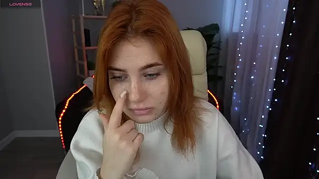 EmilyFoxxi online show from January 26, 6:17 am