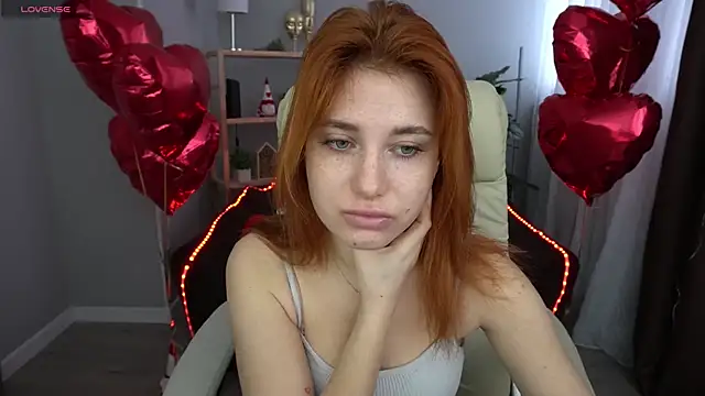 EmilyFoxxi online show from February 21, 6:29 am