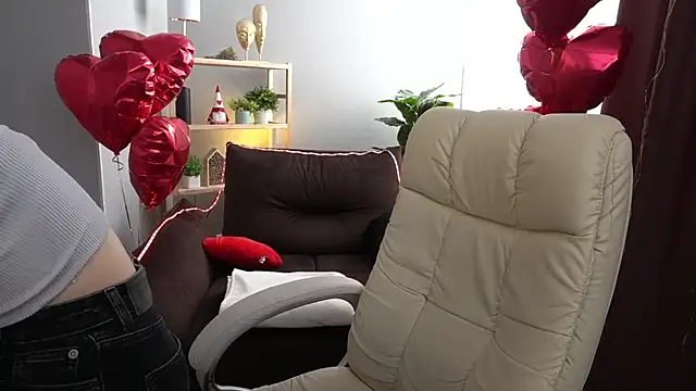 EmilyFoxxi online show from February 23, 6:28 am