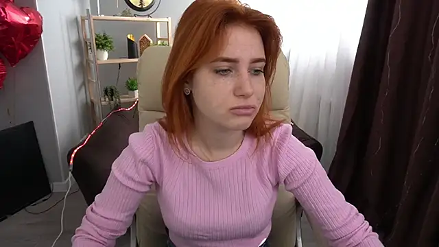 EmilyFoxxi online show from March 8, 6:32 am