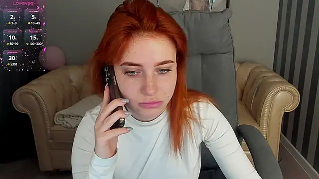 EmilyFoxxi online show from March 10, 9:32 am