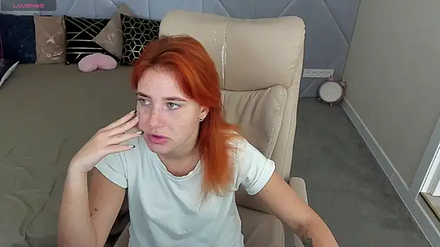 EmilyFoxxi online show from September 13, 5:51 am