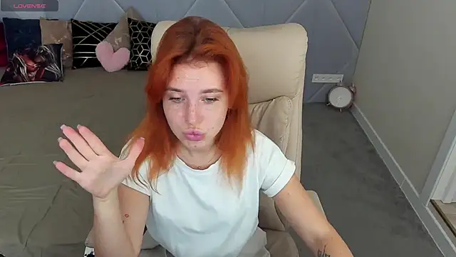 EmilyFoxxi online show from September 24, 6:17 am