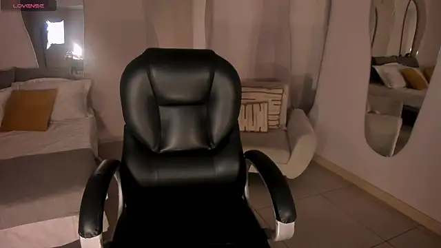 MiaRoberts1 online show from October 22, 12:38 pm