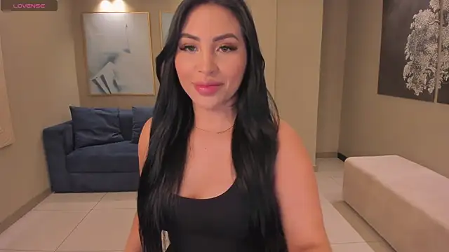 Snapshot of MiaRoberts1 chatting on May 8, 12:43 pm MiaRoberts1 online show from May 8, 12:43 pm