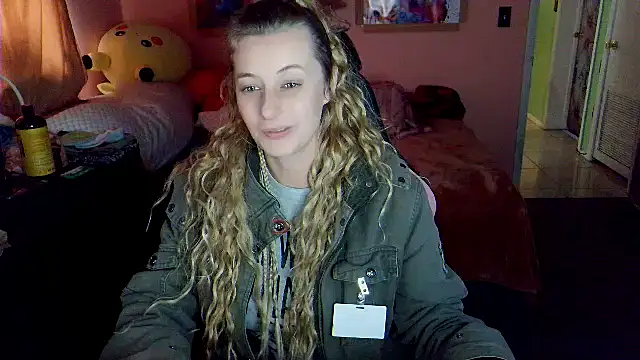 Snapshot of AsiaGoesPro chatting on February 22, 5:11 pm AsiaGoesPro online show from February 22, 5:11 pm