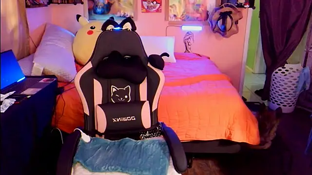 Snapshot of AsiaGoesPro chatting on March 1, 4:09 pm AsiaGoesPro online show from March 1, 4:09 pm