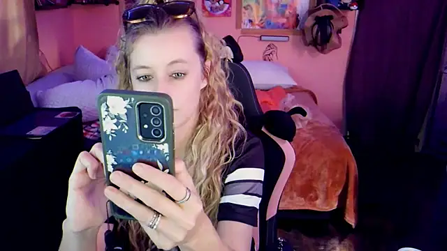 Snapshot of AsiaGoesPro chatting on March 2, 1:40 pm AsiaGoesPro online show from March 2, 1:40 pm