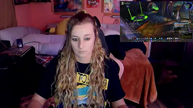 Snapshot of AsiaGoesPro chatting on March 6, 3:03 am AsiaGoesPro online show from March 6, 3:03 am