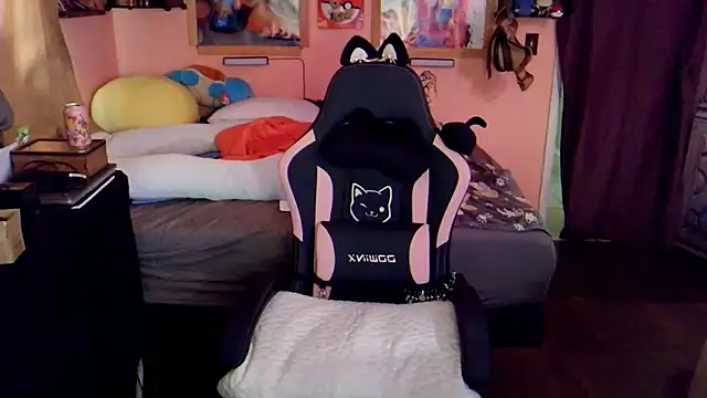 Snapshot of AsiaGoesPro chatting on March 11, 4:46 pm AsiaGoesPro online show from March 11, 4:46 pm