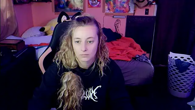 Snapshot of AsiaGoesPro chatting on March 17, 2:31 pm AsiaGoesPro online show from March 17, 2:31 pm