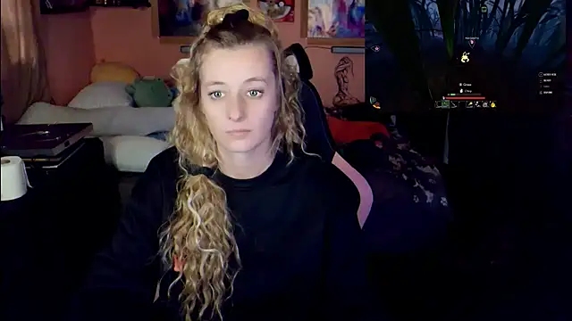 Snapshot of AsiaGoesPro chatting on March 21, 1:05 pm AsiaGoesPro online show from March 21, 1:05 pm