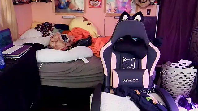 Snapshot of AsiaGoesPro chatting on March 22, 3:37 pm AsiaGoesPro online show from March 22, 3:37 pm