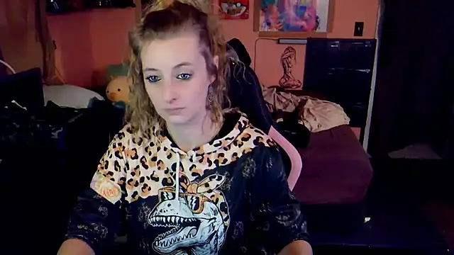 Snapshot of AsiaGoesPro chatting on April 3, 11:36 pm AsiaGoesPro online show from April 3, 11:36 pm