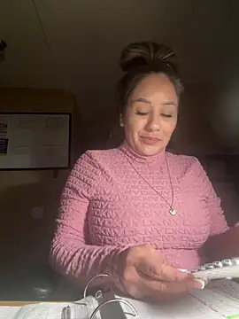 Aw ThROAt9 online show from March 18, 4:48 am