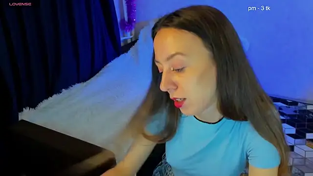 CurlySteph online show from January 4, 8:59 pm