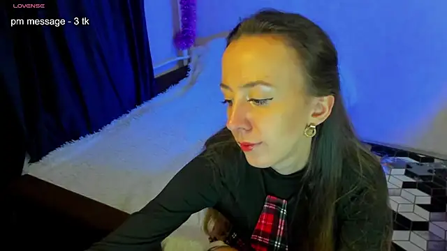 CurlySteph online show from January 29, 4:30 pm