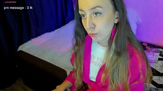 CurlySteph online show from February 1, 6:08 pm