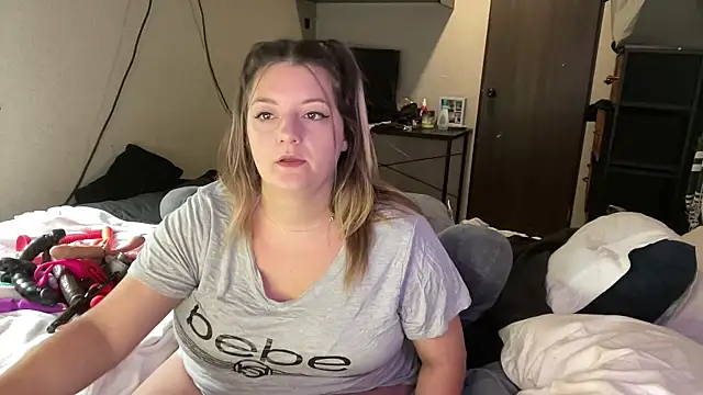 Snapshot of magicsparkles chatting on February 27, 5:57 pm magicsparkles online show from February 27, 5:57 pm