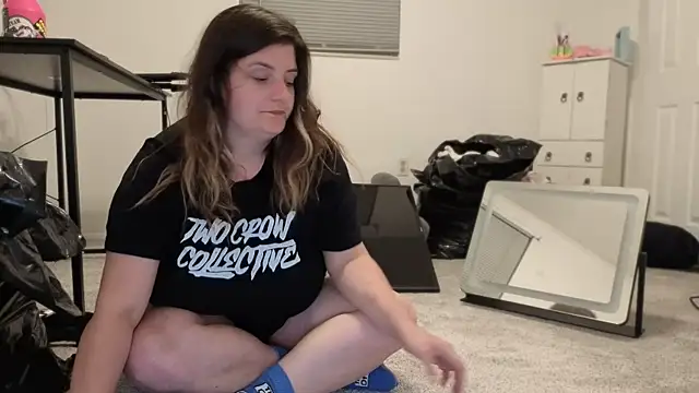 Snapshot of magicsparkles chatting on March 30, 5:41 am magicsparkles online show from March 30, 5:41 am