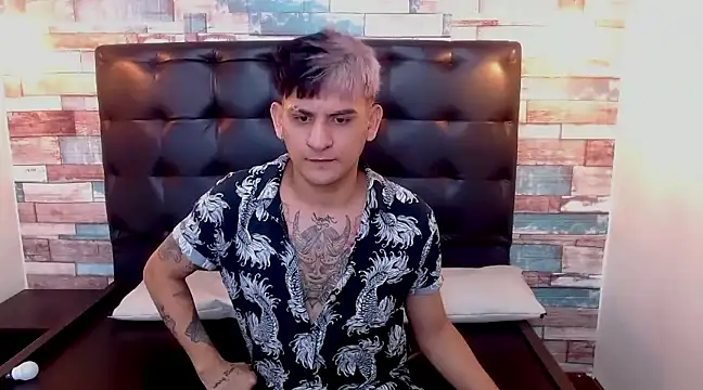 Dona and Carl online show from December 12, 4:48 am