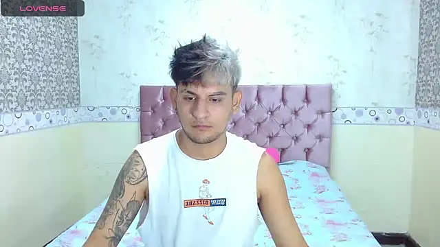 Dona and Carl online show from December 20, 2:52 am